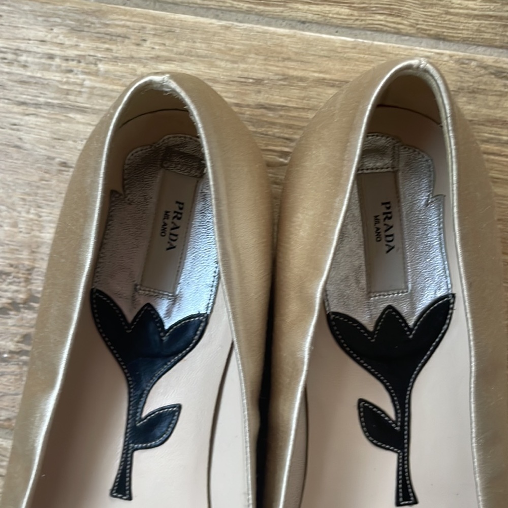 Prada flats - Picture 3 of 3